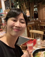 大学名：神田外語大学
出身地：東京都
ニックネーム：もっちゃん
趣味・特技：趣味は韓国ドラマ鑑賞、カフェ巡り。特技はバレーボール、バドミントン。


入社に向けて一言！：社会人の一員として同期の皆さんと仕事を学び、新しいことにチャレンジし、物流に貢献していきたいです。これから宜しくお願いします！